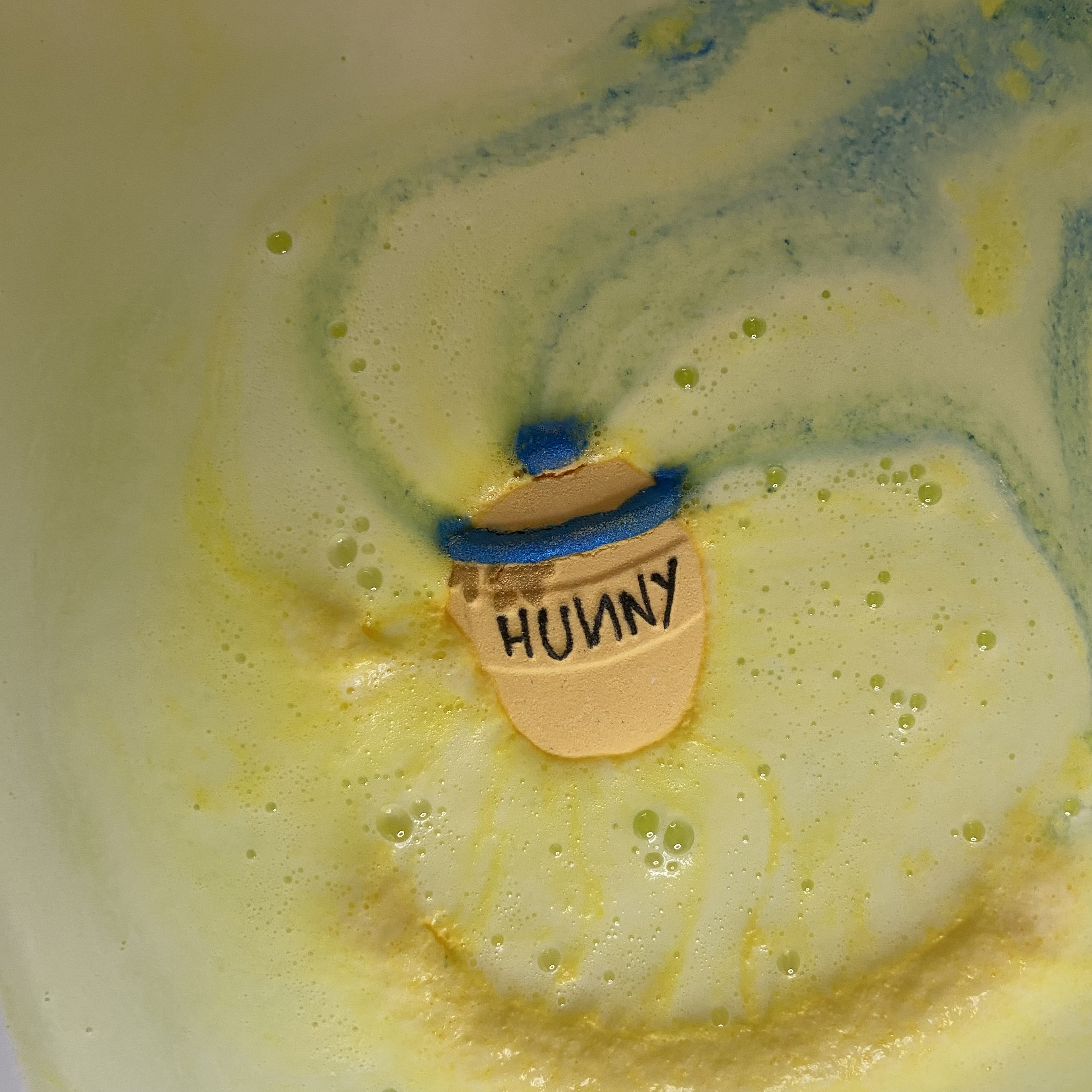 Hunny Pot Bath Bomb